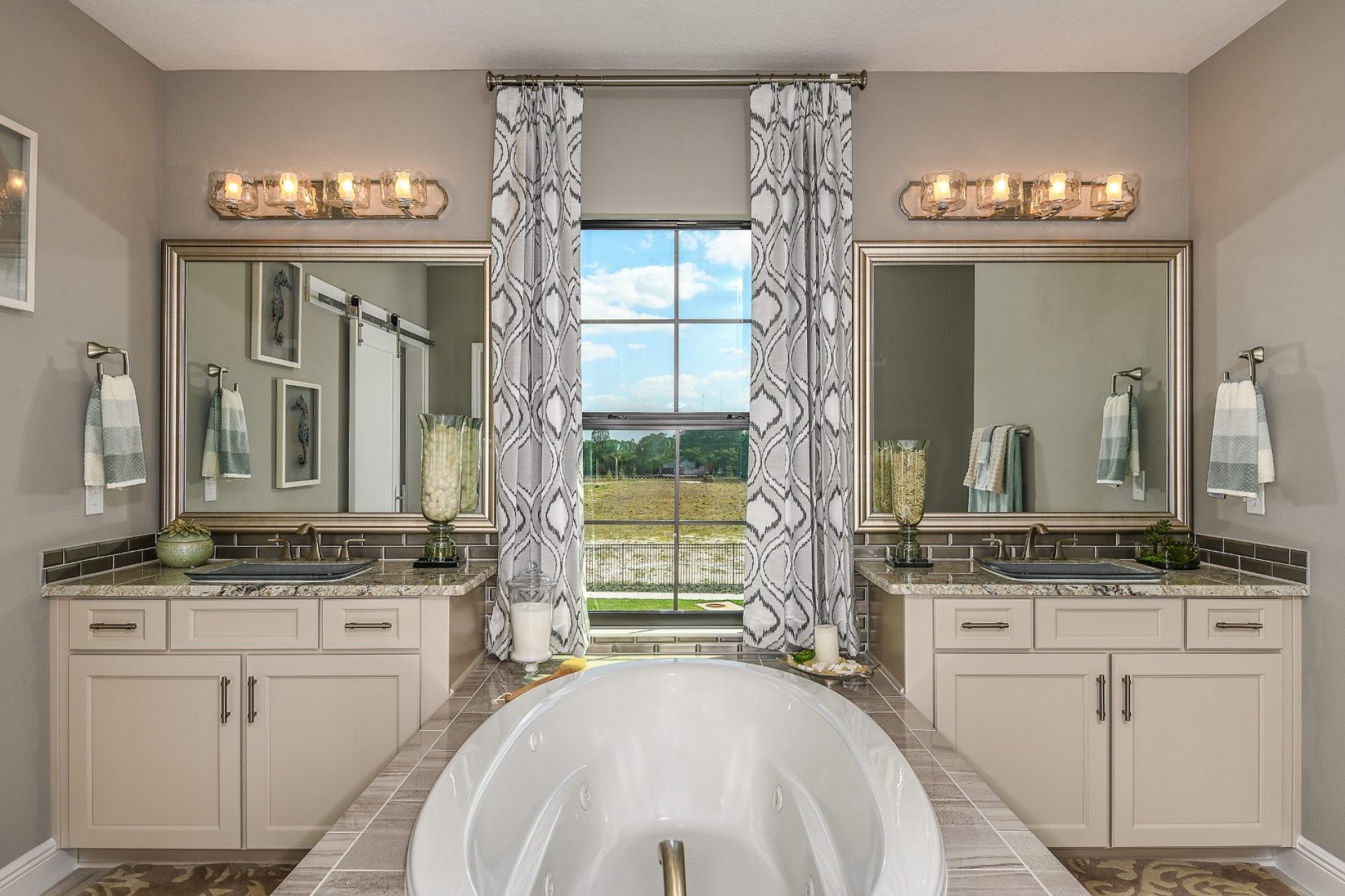 Madeira III at LR - Master bath 2