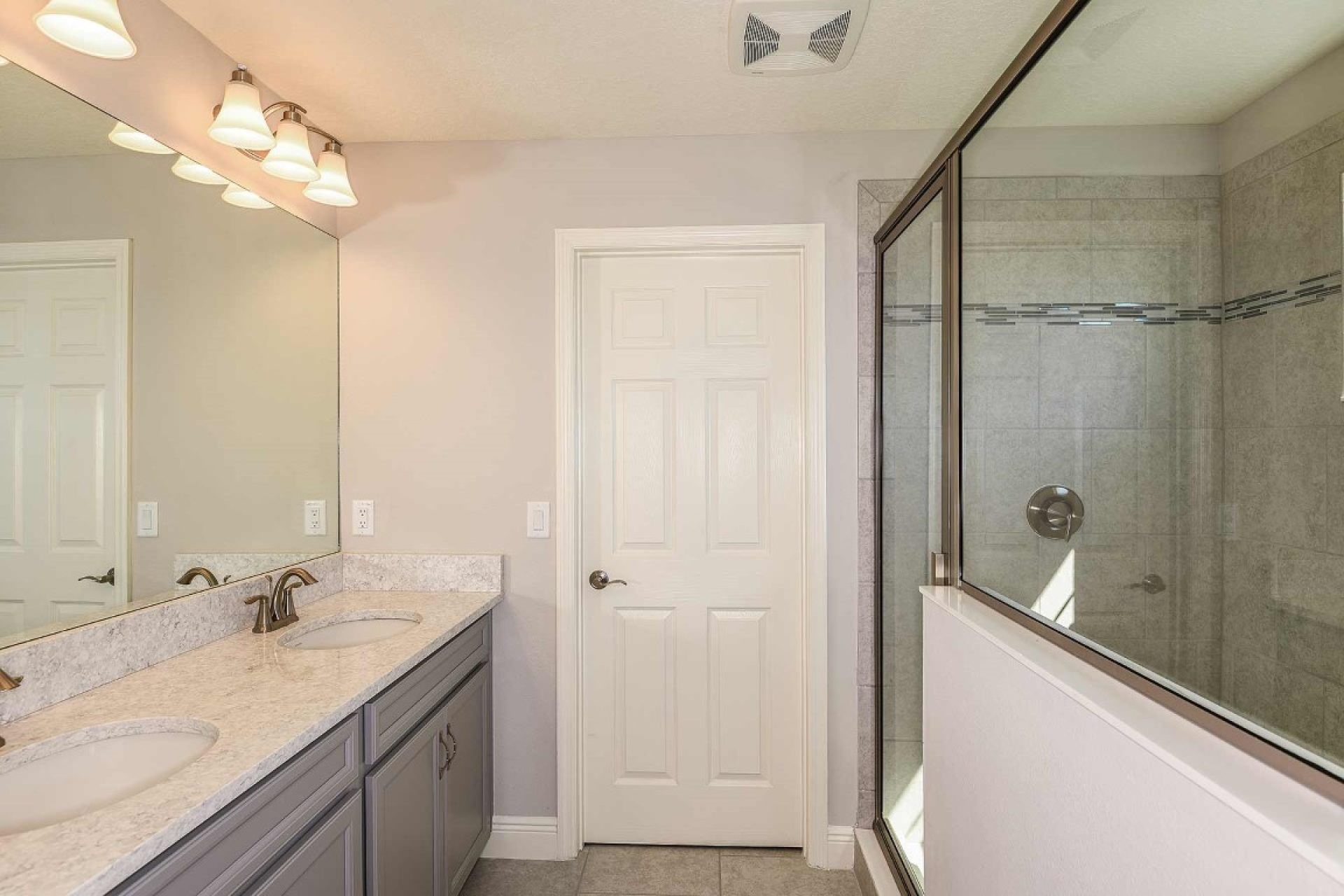 Kingfisher   |   Owner's Bath