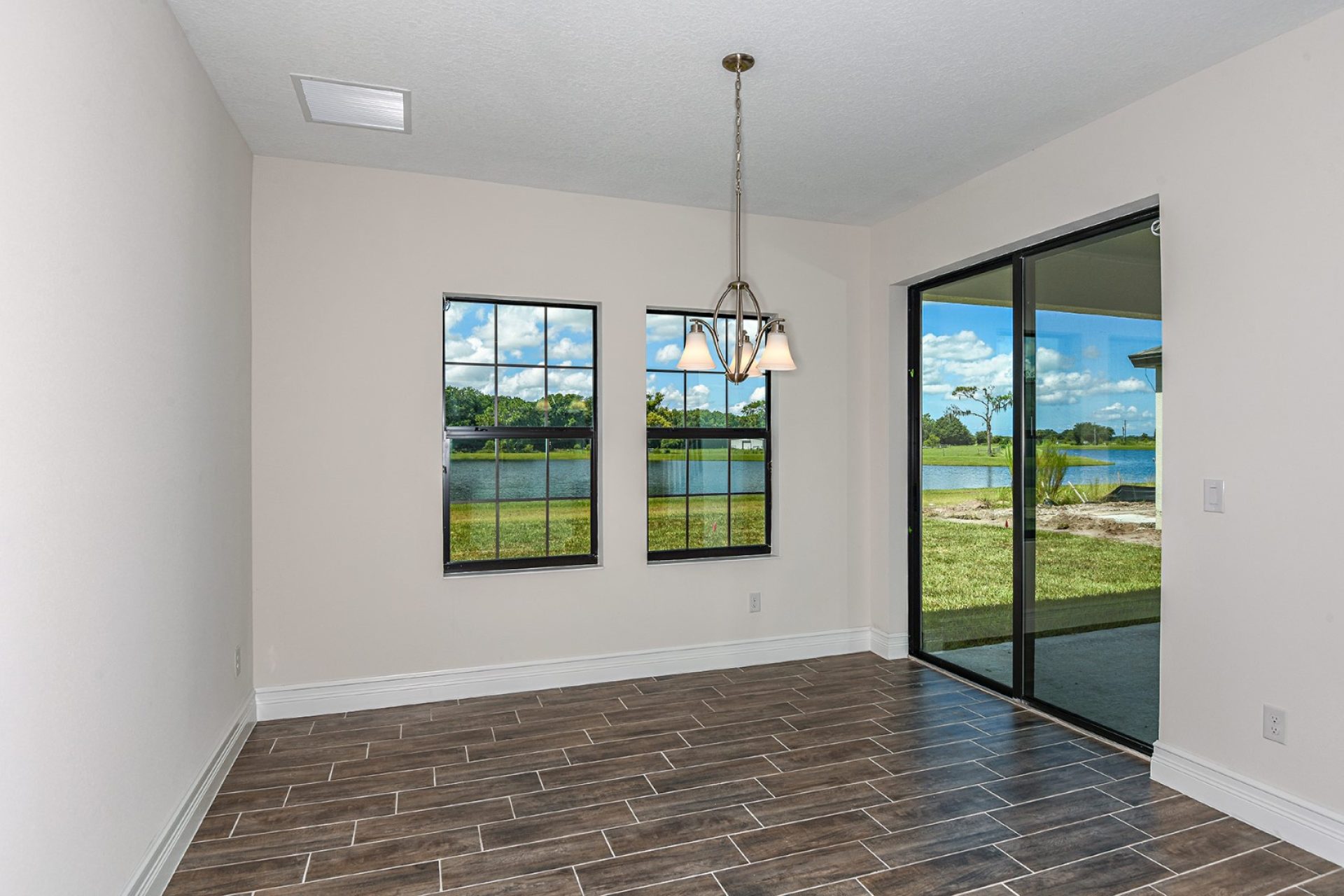 Westshore II   |   Breakfast Nook