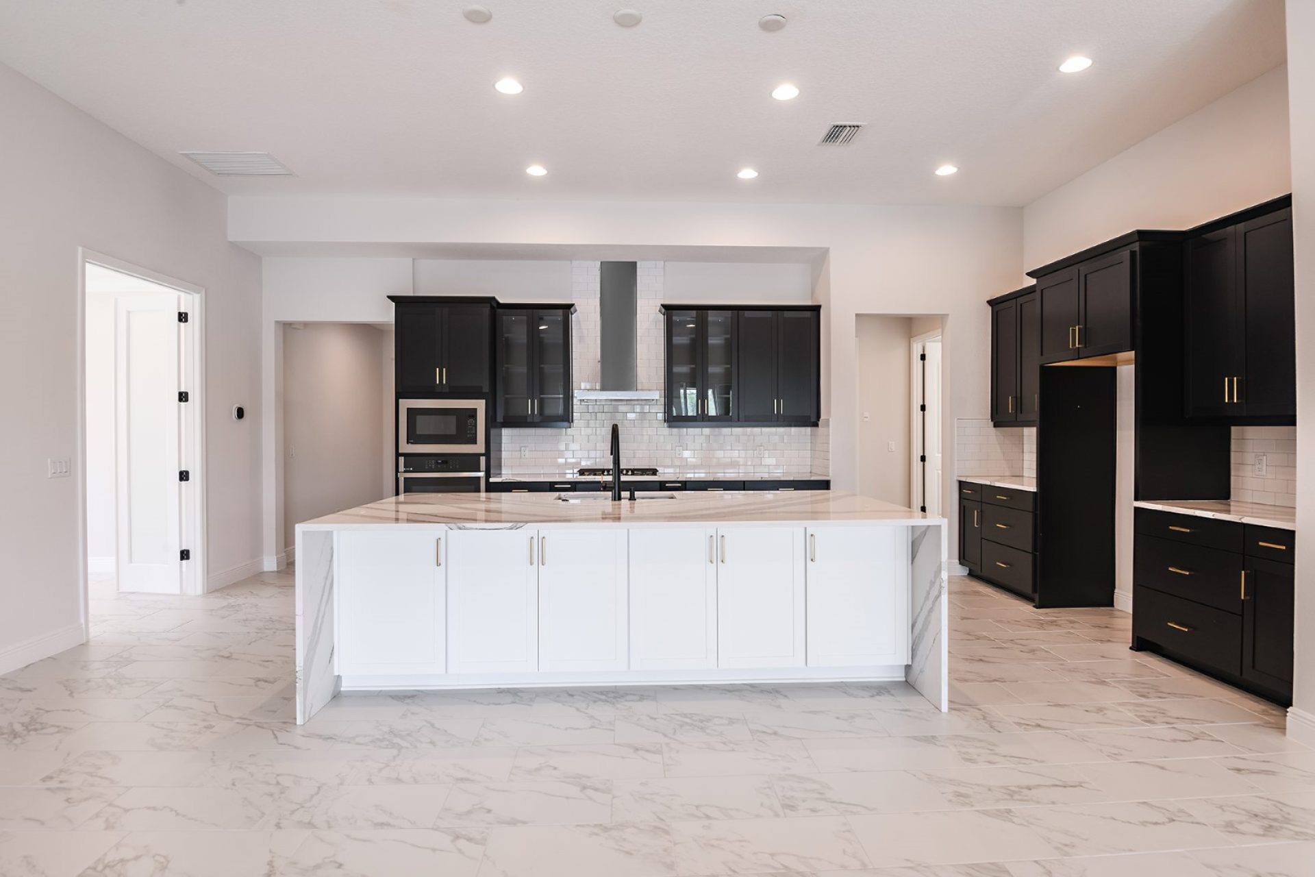 Hyde Park III   |   Gourmet Kitchen