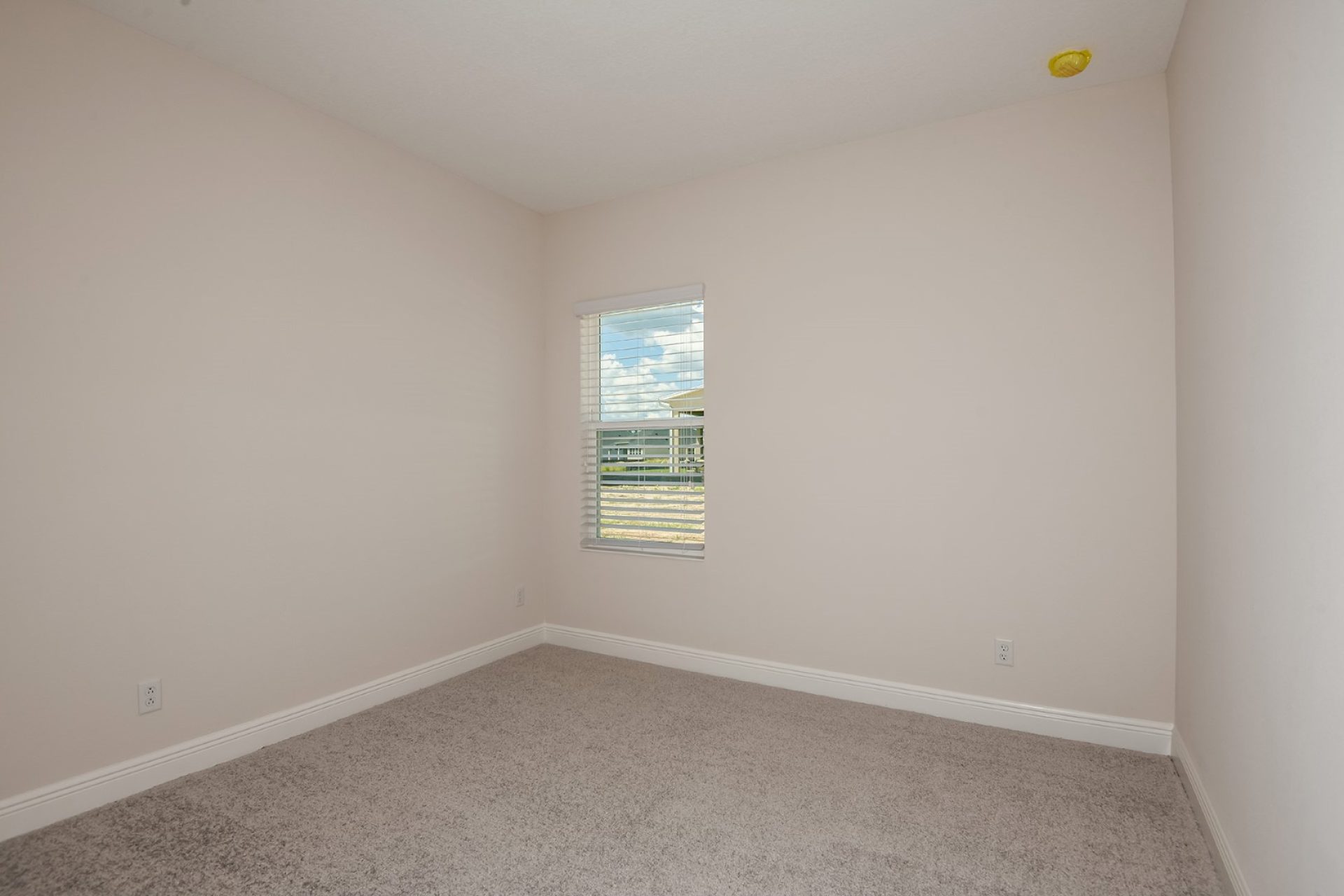 Hyde Park III   |  Bedroom 4